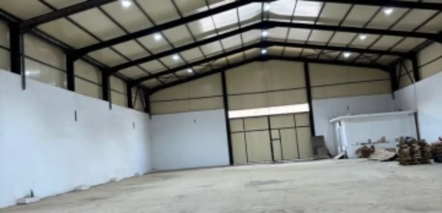 Location hangar Oran Esenia
